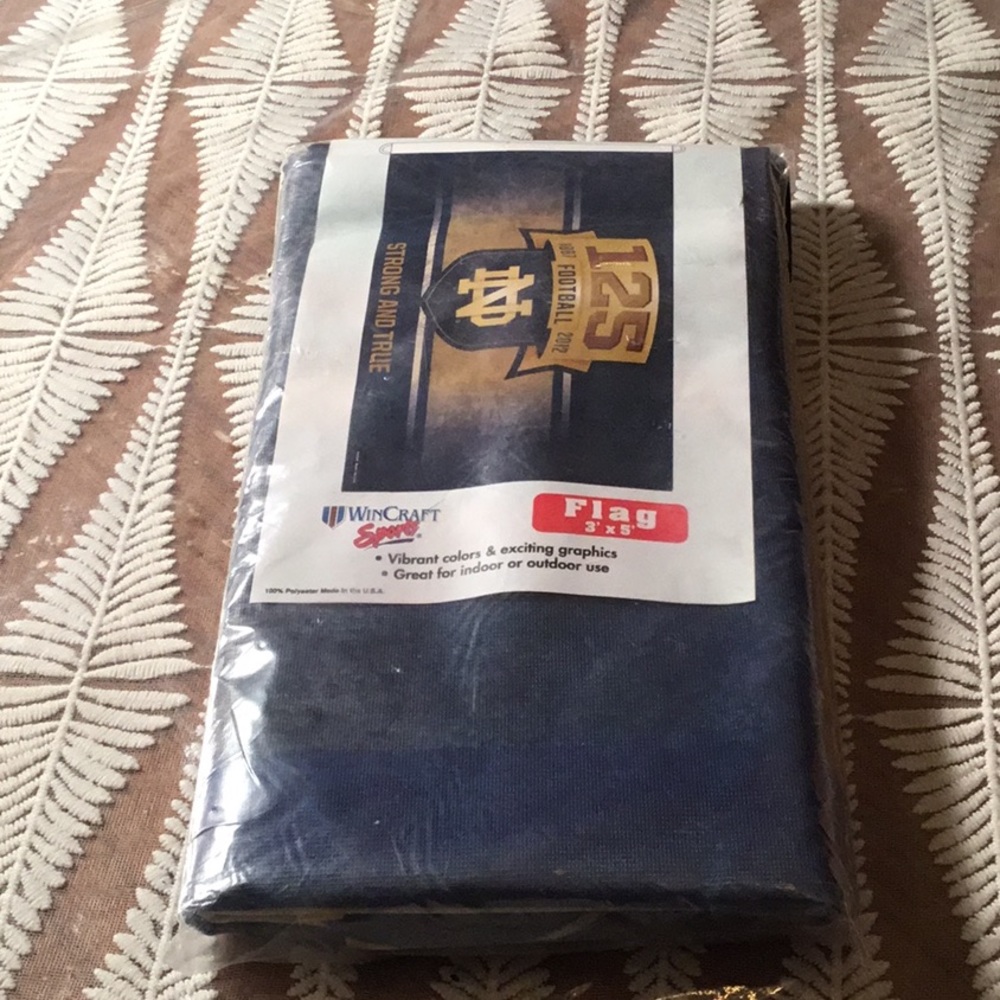 NOTRE DAME 3’X5’ 125 YEARS FOOTBALL FLAG NEW